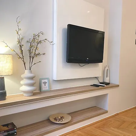 Break Klishe Zen Apartment Belgrade