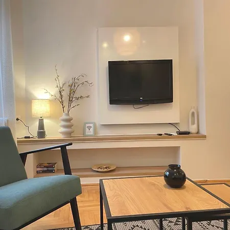 Break Klishe Zen Apartment Belgrade